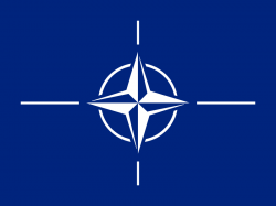 Le drapeau officiel de l'OTAN.