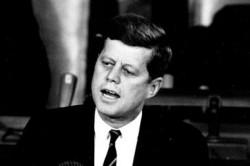 J. F. Kennedy, élu sur le thème de la « Nouvelle Frontière »