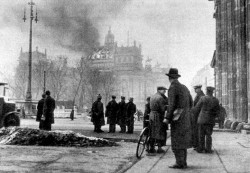 L'incendie du Reichstag en février 1933
