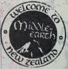 Le tampon néo-zélandais destiné au passeport des touristes associe ostensiblement la Nouvelle-Zélande à la Terre du Milieu