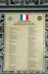 Ci-dessus la plaque commémorant le sacrifice des 89 soldats français morts en Afghanistan