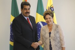Rencontre entre les deux présidents, N. Maduro et D. Rousseff le 2 janvier 2015. 