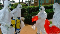 Alors que l'OMS assurait avoir maîtrisé le virus, de nouveaux cas sont apparus en Sierra Leone, remettant en cause les méthodes de lutte contre le virus.