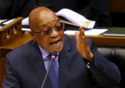 Le Président d'Afrique du Sud Jacoba Zuma, ici au Parlement le 17 mars dernier, a échappé à une procédure de destitution. (c) Reuters 