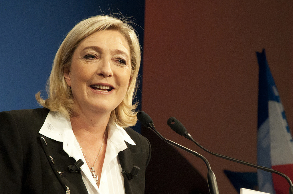 La politique étrangère de Marine Le Pen : Marine le Pen la souveraineté contre un monde hostile