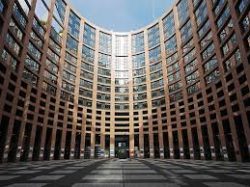 Le programme "l'Europe pour les citoyens" vise à renforcer l'identité européenne.