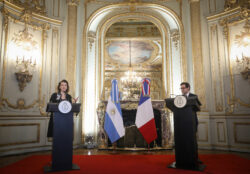 Stéphane Séjourné et Diana Mondino conférence de presse