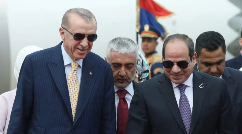 Erdogan et Al-Sissi au Caire le 14 février 2014.