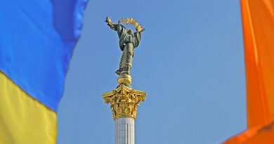 Monument de l'indépendance sur la place Maïdan à Kiev lors de la révolution orange en Ukraine.