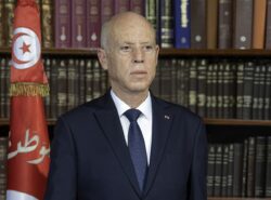 Cette image a pour but de présenter le principal sujet de cet article, l'actuel président de la Tunisie afin de mieux l'identifier