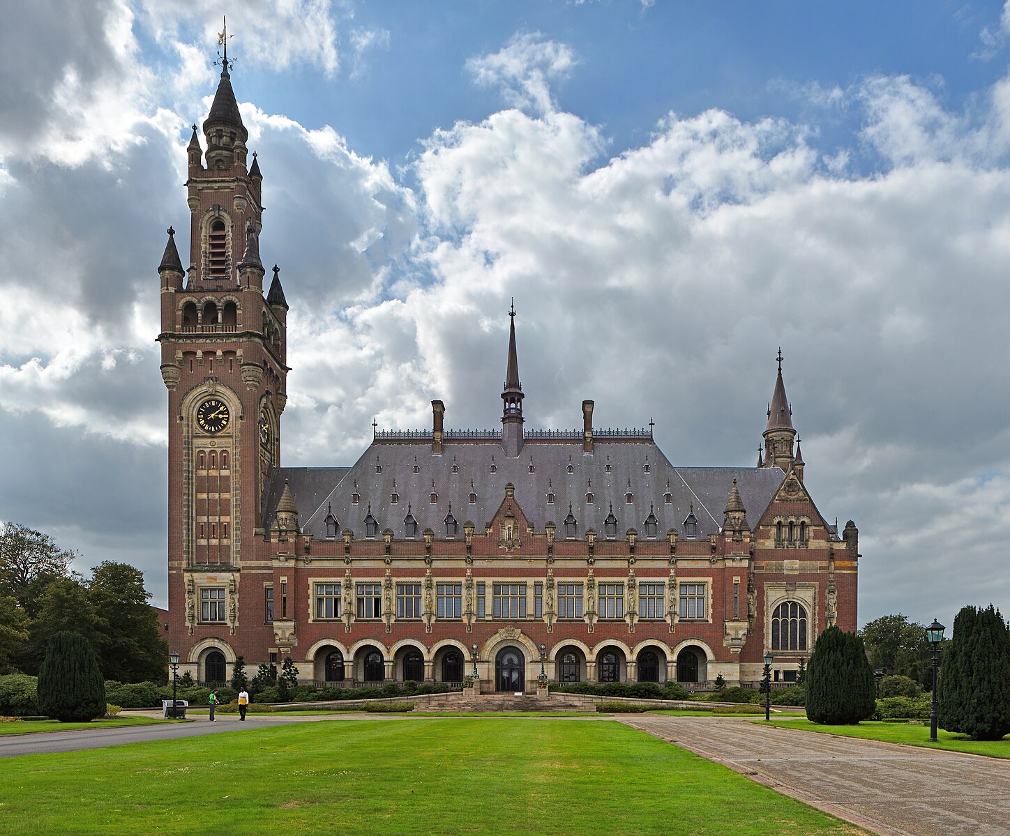 Le palais de le Paix, siège de la Cour internationale de justice, La Haye (Pays-Bas). ©Wikimedia Commons 