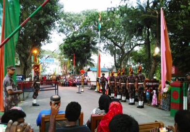 Cérémonie de retrait des drapeaux bangladais et indiens.