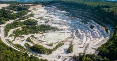 Carrière de Kaolin d'Imerys (Echassières, Allier), qui sera désormais exploitée pour son lithium